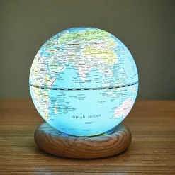 Atlas Globe Lamp