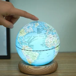 Atlas Globe Lamp