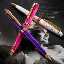 Marilyn Monroe Showgirl Pen