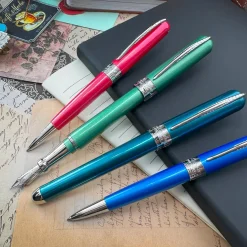 Pineider Avatar UR Art Shiny Pen