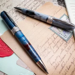 Pineider Avatar UR Mini Fountain Pen