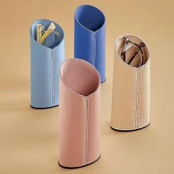 Trophy Eyeglass Stand